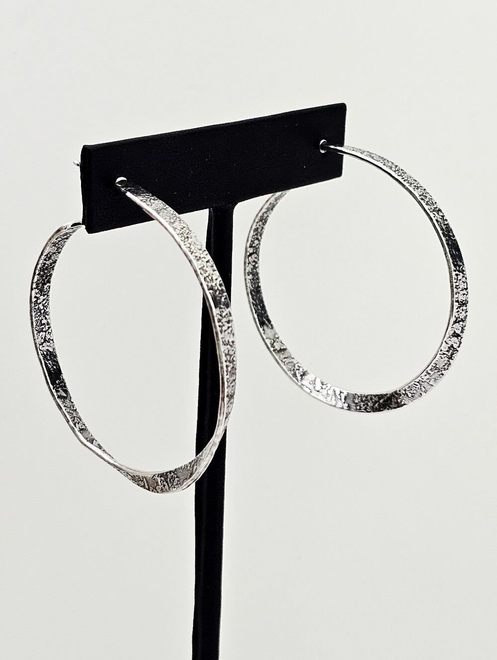 Silpada Sterling Silver 'Twist of Fate' HTF Textured Twisted Hoop Earrings P1731